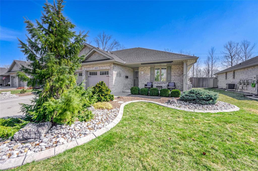 263 Cassandra Boulevard, Sarnia Ontario, Canada