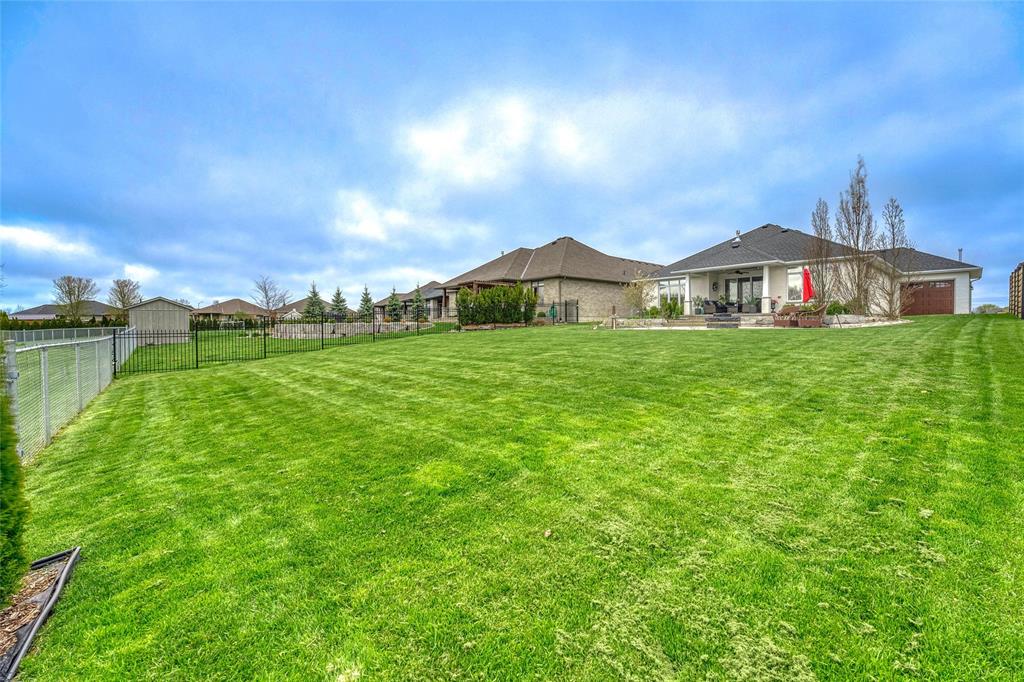 613 DORAL Close, Sarnia, Ontario, Canada photo 7