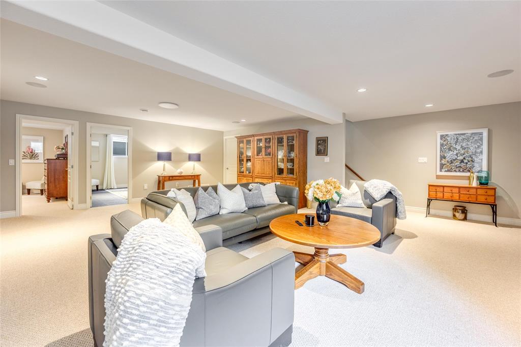 613 DORAL Close, Sarnia, Ontario, Canada photo 35