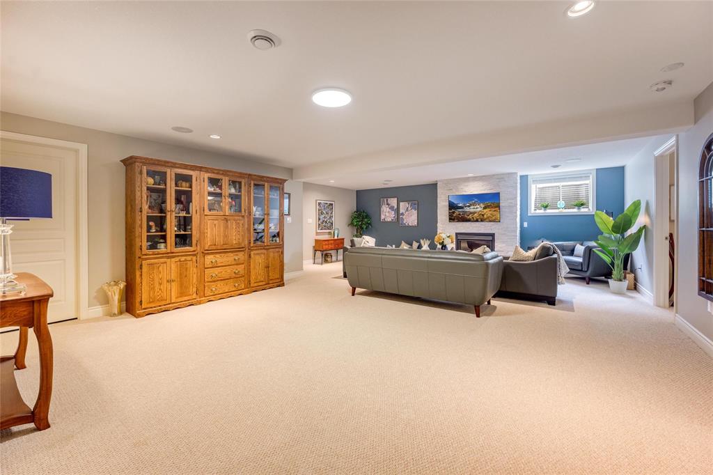 613 DORAL Close, Sarnia, Ontario, Canada photo 36