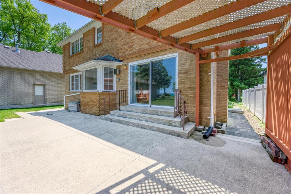 2088 LAKESHORE Road, Sarnia, Ontario, Canada photo 8