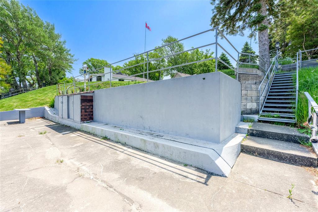 2088 LAKESHORE Road, Sarnia, Ontario, Canada photo 15