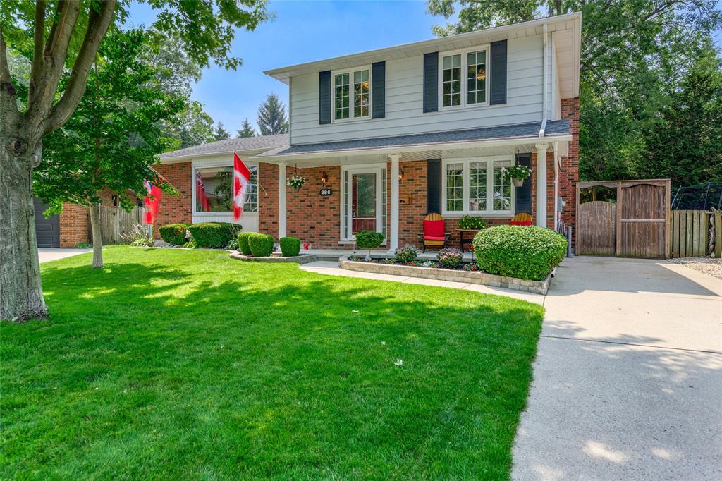 286 LAURENTIAN Crescent