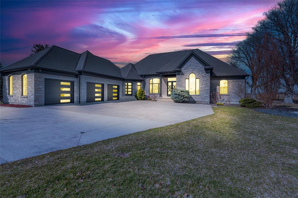 3698 EGREMONT Road, Plympton-Wyoming, Ontario, Canada photo 2