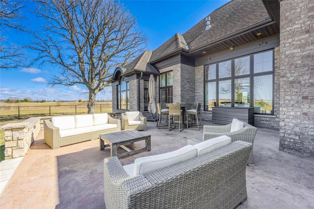 3698 EGREMONT Road, Plympton-Wyoming, Ontario, Canada photo 10