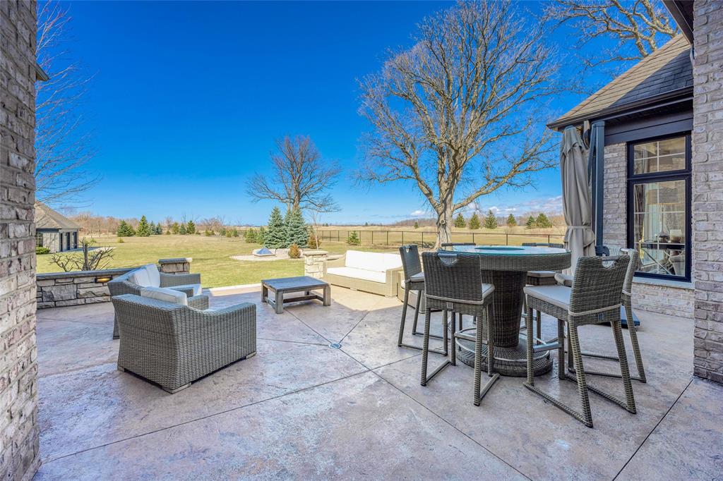 3698 EGREMONT Road, Plympton-Wyoming, Ontario, Canada photo 12