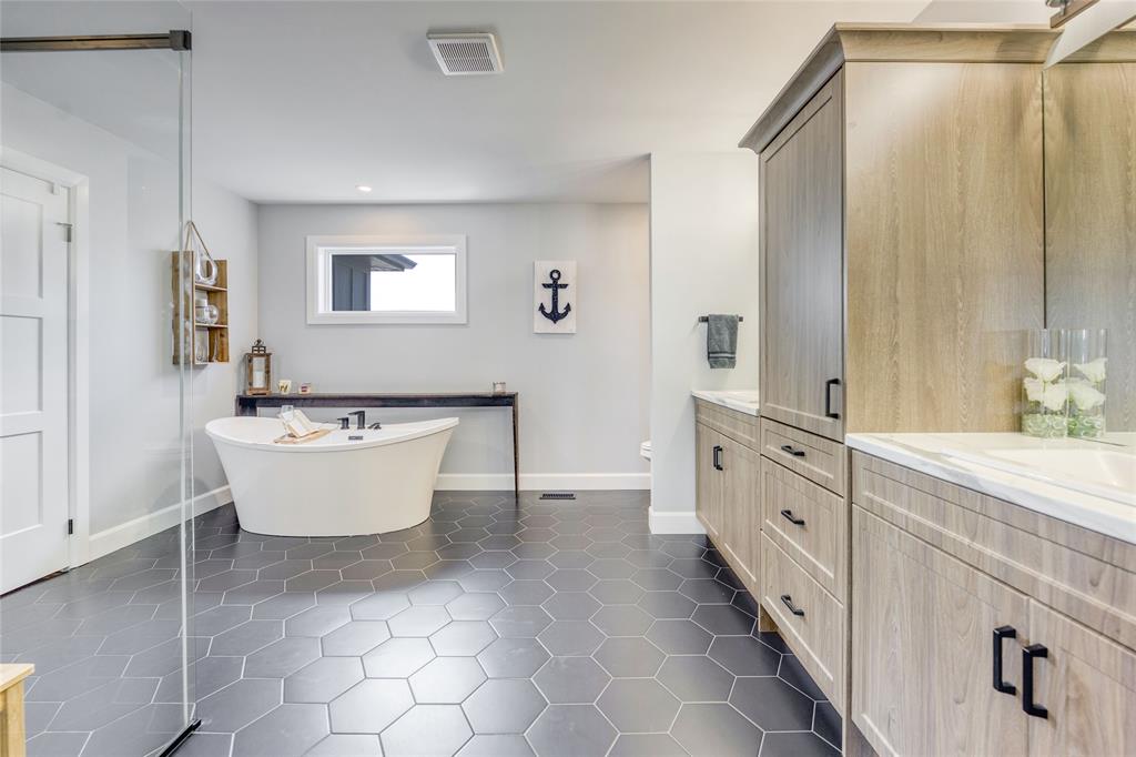 6735 SHAKER Lane, Plympton-Wyoming, Ontario, Canada photo 36