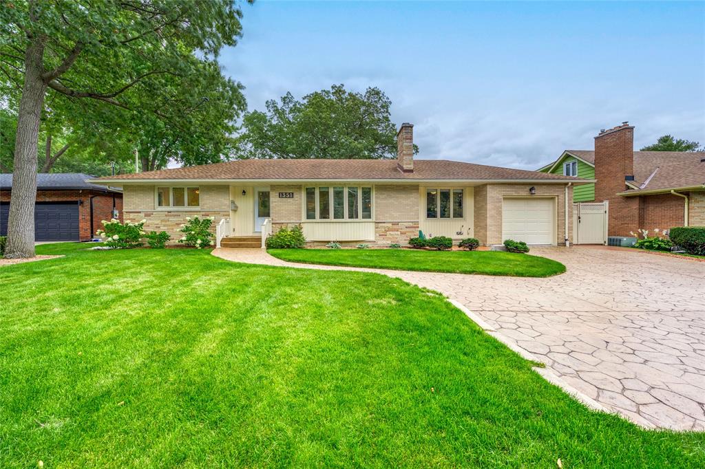 1351 LAKESHORE Road, Sarnia, Ontario, Canada photo 2