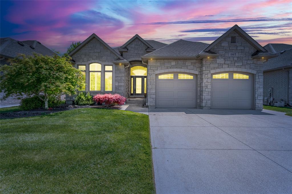 1165 Mike Weir Drive, Sarnia Ontario, Canada