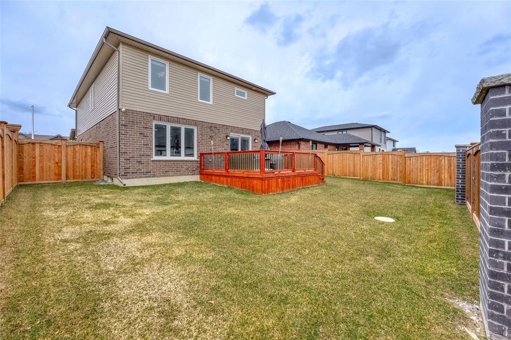 109 KAMAL Drive, Sarnia, Ontario, Canada photo 7
