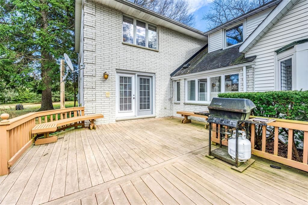 1268 Green Acres Road, Sarnia, Ontario, Canada photo 9