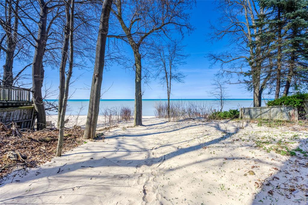 1268 Green Acres Road, Sarnia, Ontario, Canada photo 14