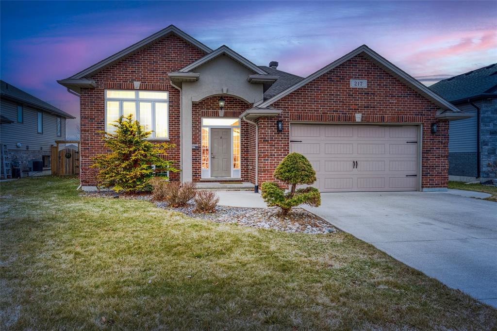 217 PAOLO Street, Sarnia, Ontario, Canada photo 1