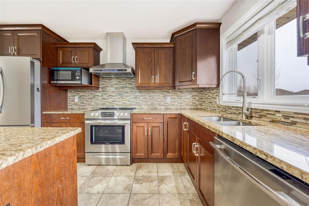 217 PAOLO Street, Sarnia, Ontario, Canada photo 25