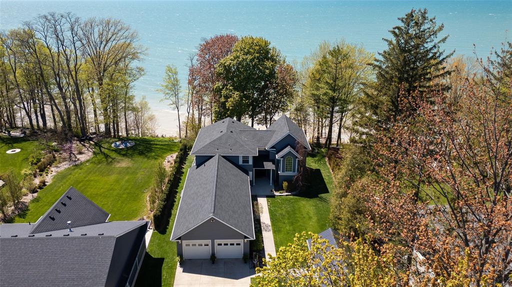 7392 IVY Lane, Plympton-Wyoming, Ontario, Canada photo 5