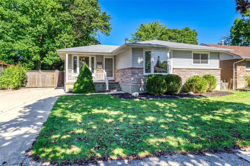 860 Champlain Drive, Sarnia, Ontario, Canada photo 1