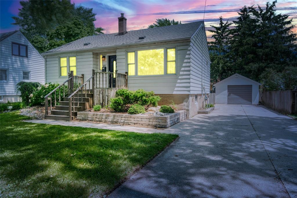 952 Woodland Avenue, Sarnia, Ontario, Canada photo 2