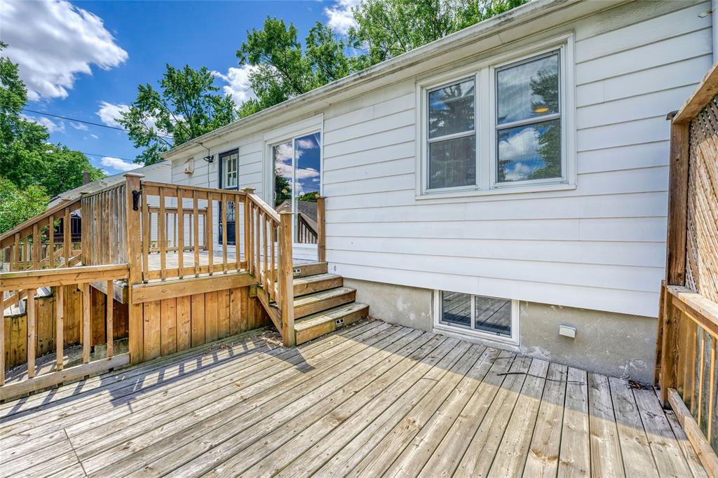952 Woodland Avenue, Sarnia, Ontario, Canada photo 15