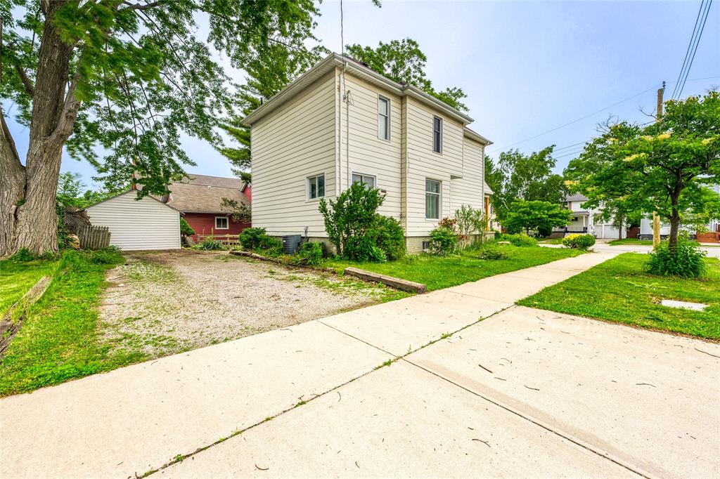 215 TALFOURD Street, Sarnia, Ontario, Canada photo 6