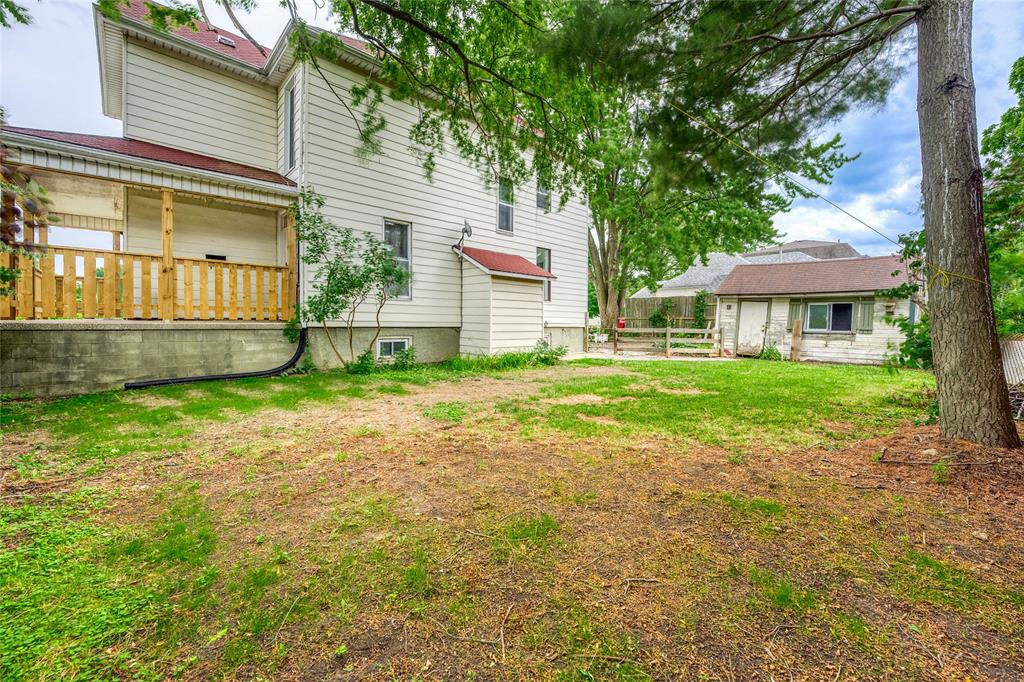 215 TALFOURD Street, Sarnia, Ontario, Canada photo 9