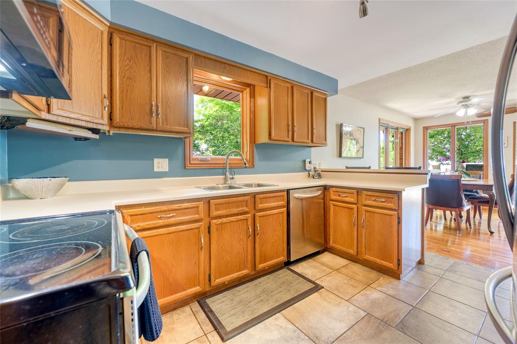 3194 DANA Street, Plympton-Wyoming, Ontario, Canada photo 33