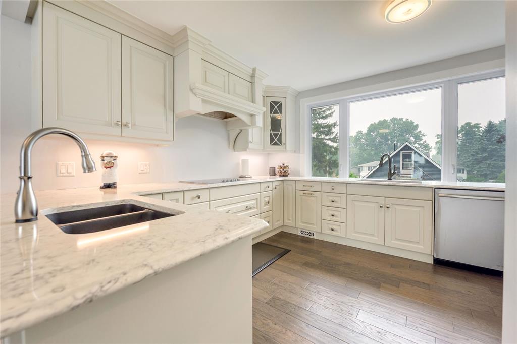 1110 BRAEMAR Lane, Sarnia, Ontario, Canada photo 19