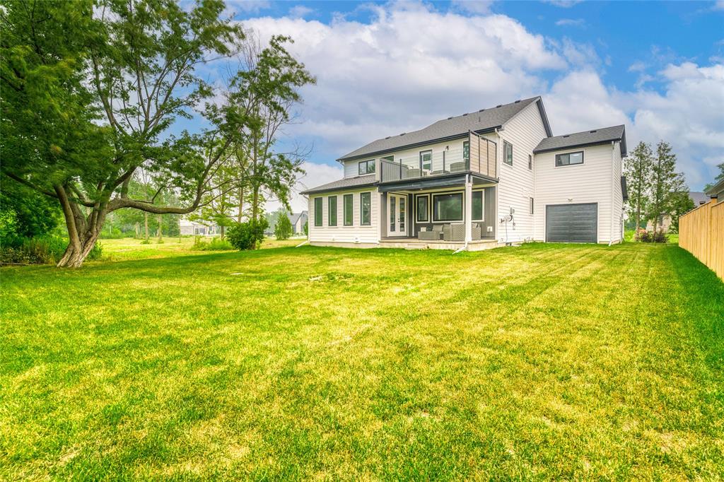 7007 BLUE COAST Heights, Plympton-Wyoming, Ontario, Canada photo 3