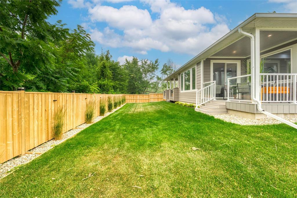 7003 BLUE COAST Heights, Plympton-Wyoming, Ontario, Canada photo 4