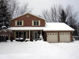 2442 LAKEFIELD CLOSE, Sarnia, Ontario, Canada