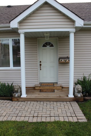 302 ALBERT ST, Point Edward, Ontario, Canada
