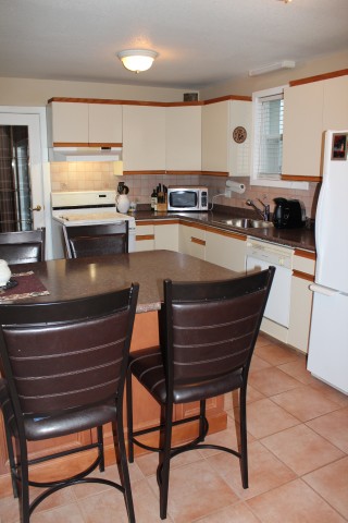 302 ALBERT ST, Point Edward, Ontario, Canada