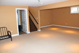 57 NEWCASTLE DR, Sarnia, Ontario, Canada