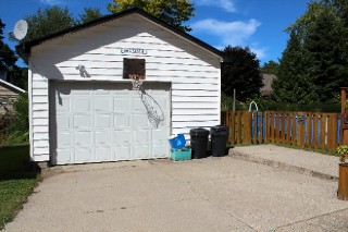 908 SIMPSON ST, Point Edward, Ontario, Canada
