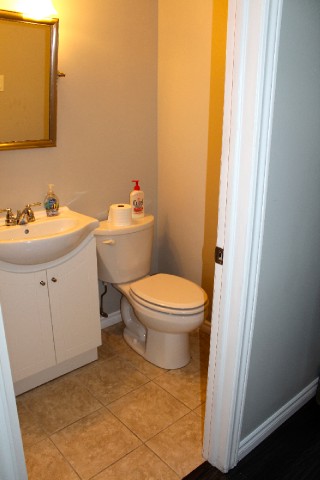 304 VICTORIA AVE, Point Edward, Ontario, Canada