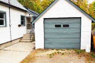 511 ST CLAIR ST, Point Edward, Ontario, Canada