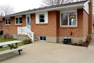 599 BERKSHIRE RD, Sarnia, Ontario, Canada