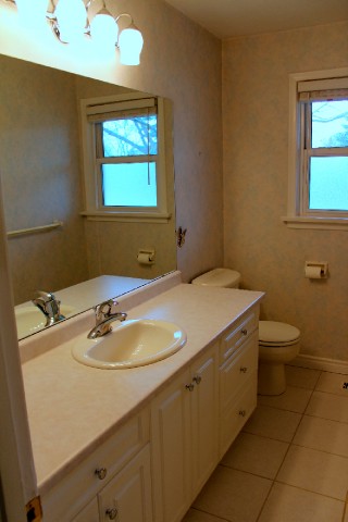 599 BERKSHIRE RD, Sarnia, Ontario, Canada