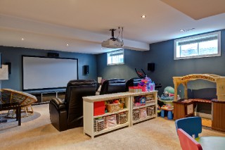 712 FOREST HILL CRT, Sarnia, Ontario, Canada