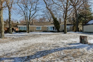 564 LAKESHORE RD, Sarnia, Ontario, Canada