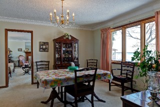 564 LAKESHORE RD, Sarnia, Ontario, Canada