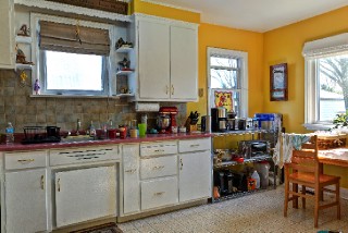 12 ALFRED ST, Point Edward, Ontario, Canada