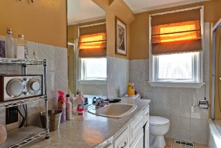 12 ALFRED ST, Point Edward, Ontario, Canada