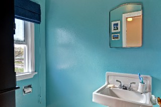 12 ALFRED ST, Point Edward, Ontario, Canada