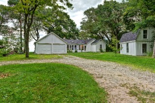 1988 LAKESHORE RD, Sarnia, Ontario, Canada