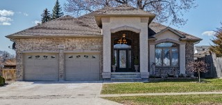 104 ALBERT ST, Point Edward, Ontario, Canada