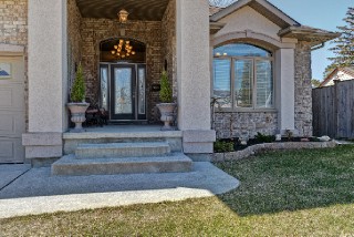 104 ALBERT ST, Point Edward, Ontario, Canada