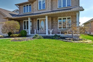 627 HUMBER DR, Sarnia, Ontario, Canada