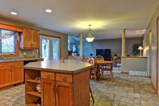 627 HUMBER DR, Sarnia, Ontario, Canada