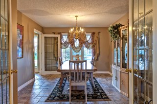 627 HUMBER DR, Sarnia, Ontario, Canada