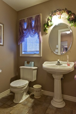 627 HUMBER DR, Sarnia, Ontario, Canada